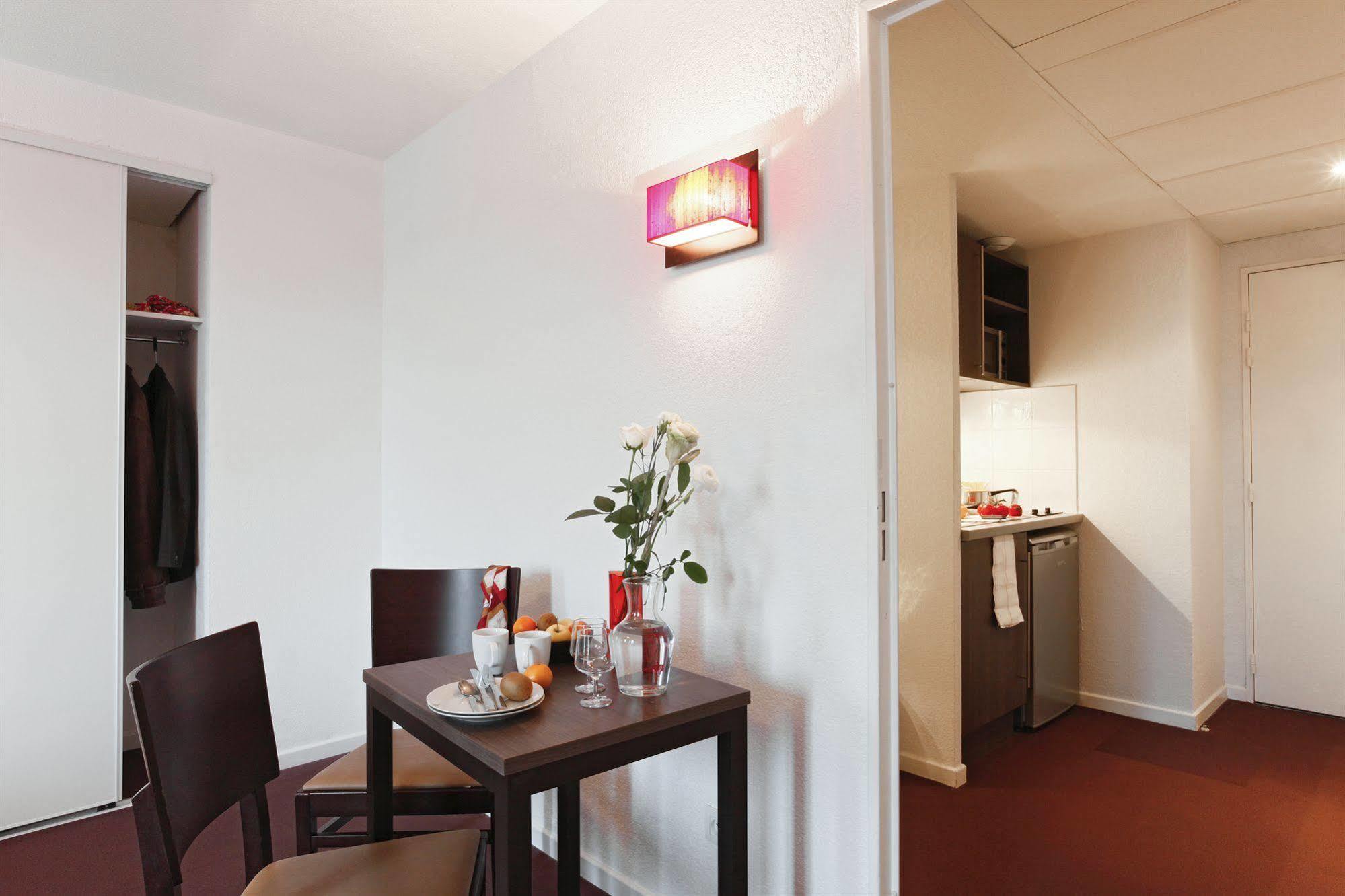 Aparthotel Adagio Access Marseille Saint Charles Exterior photo